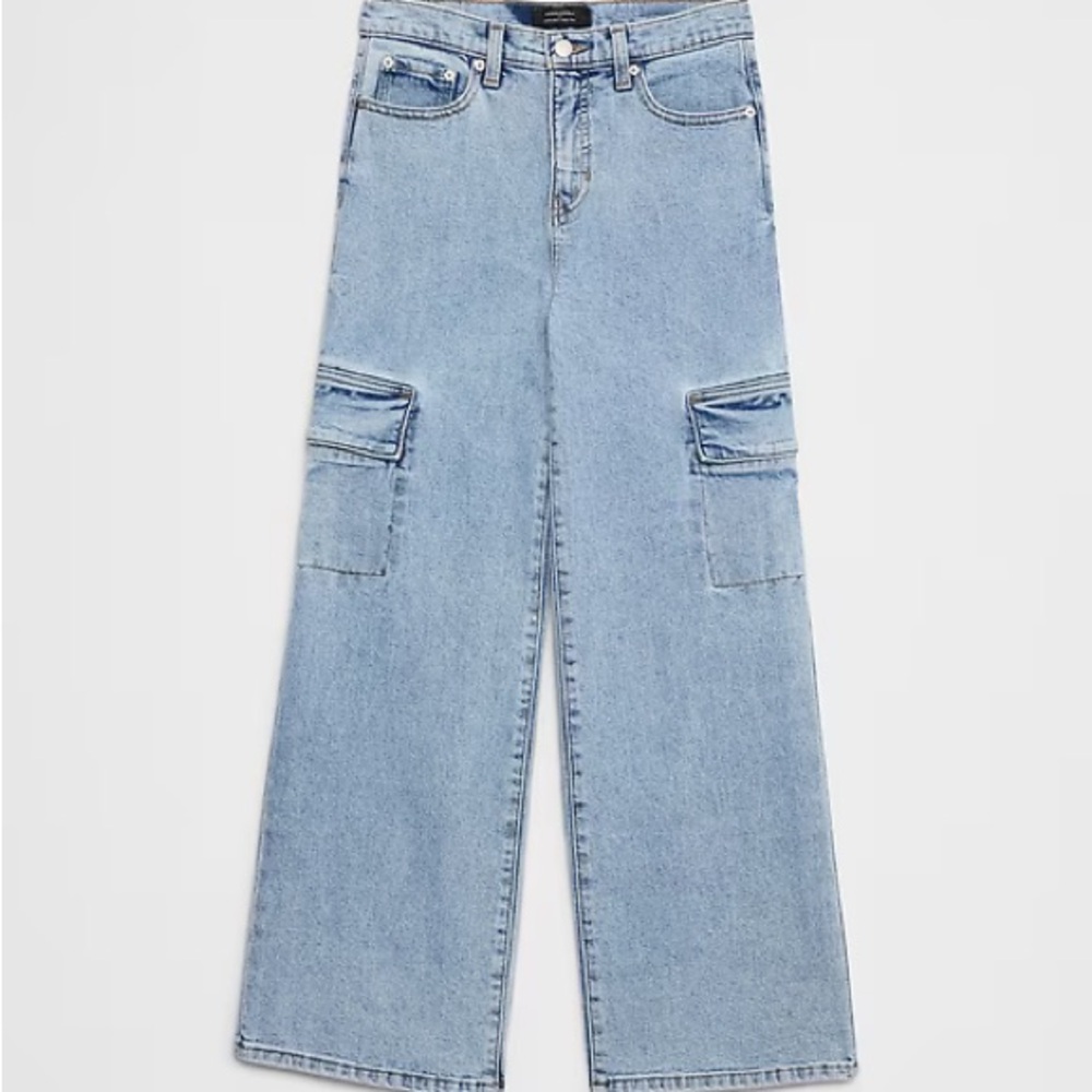 NWOT Banana Republic Light Wash High Rise Cargo Jeans